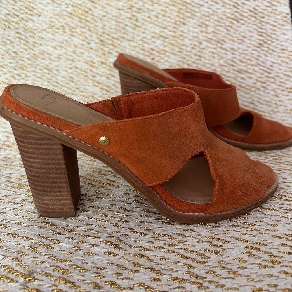 UGG Celia Suede Heels-size 7 US- burnt orange arch support foam insole‎ open toe